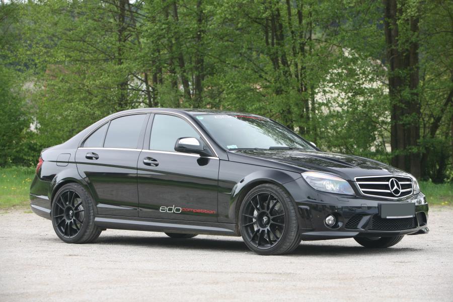  Mercedes-Benz C63 AMG by Edo Competition 2009 года  (фото 8 из 26)